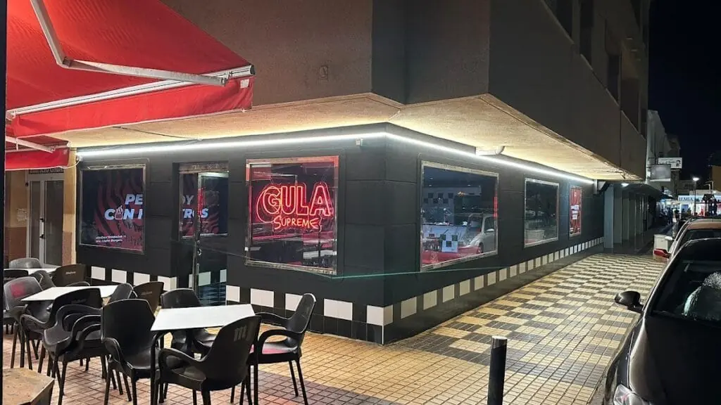 Terraza de GULA SUPREME en Plaza Bohemia, La Manga
