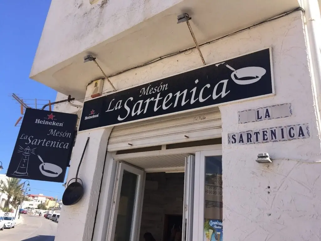 Fachada de Mesón La Sartenica en la Subida al Faro de Cabo de Palos