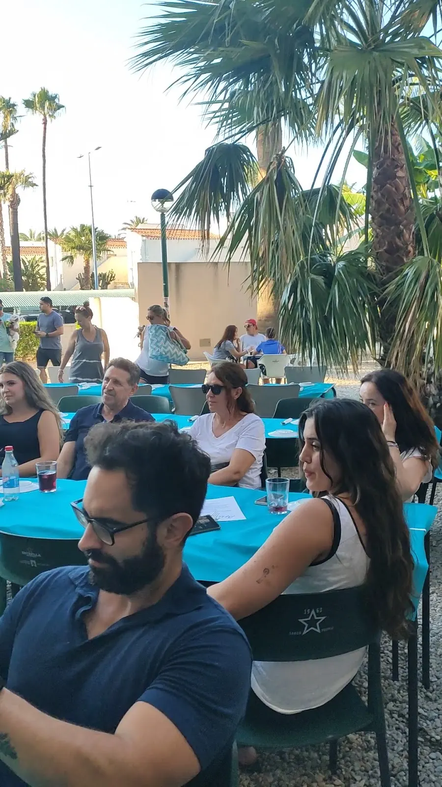 Bar Apicoco en Av. Julietta Orbaiceta, 6, 30385 Playa Honda, Murcia, España