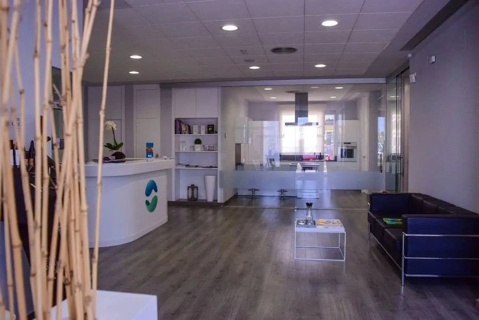 Recepción y sala de espera del Centro Alexander Czech