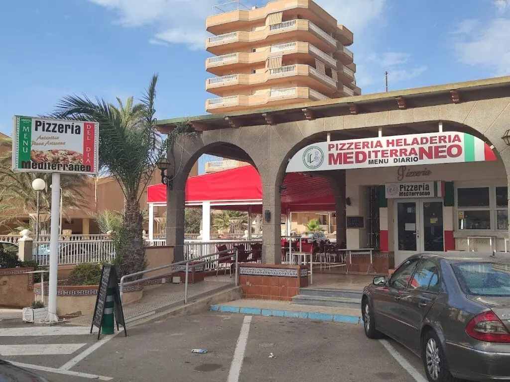 Fachada de Pizzería Heladería Mediterráneo, Gelateria en Gran Vía de La Manga