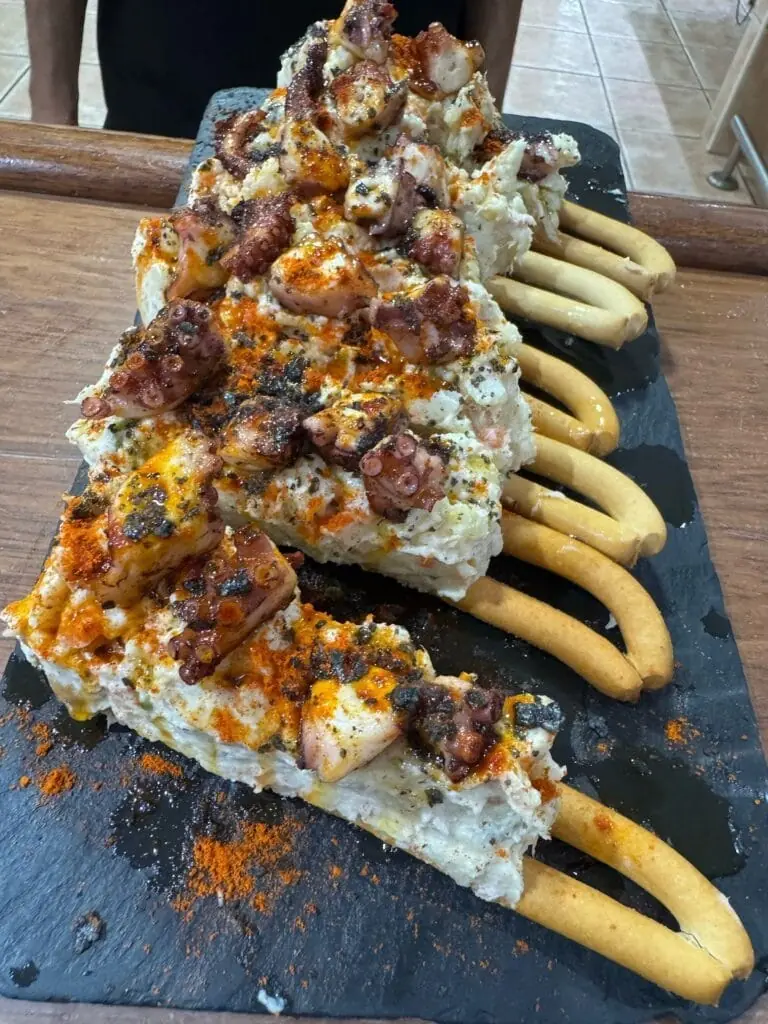 Plato de carne presentado en Casa Gotxa, La Manga
