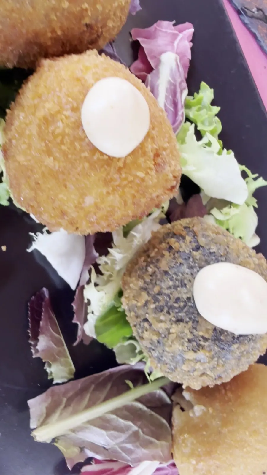 Croquetas servidas en Casa Gotxa, restaurante de La Manga