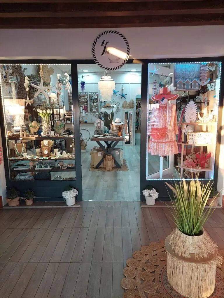 4me, tienda de bisutería y regalos en Dársena Cero, Puerto Tomás Maestre, La Manga