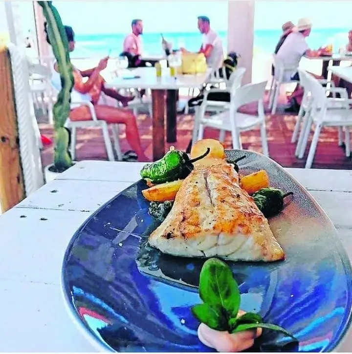 Terraza de Al Lio Cala Reona