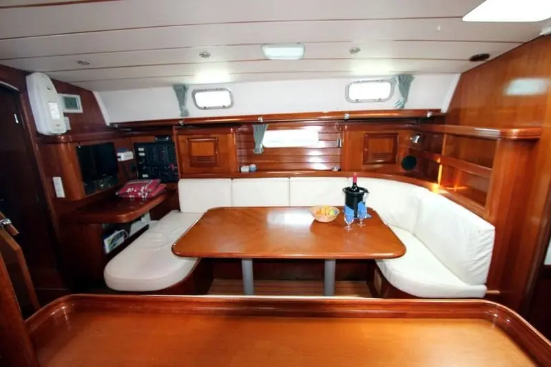 Detalle del velero Beneteau Oceanis 50 de Alina Sailing