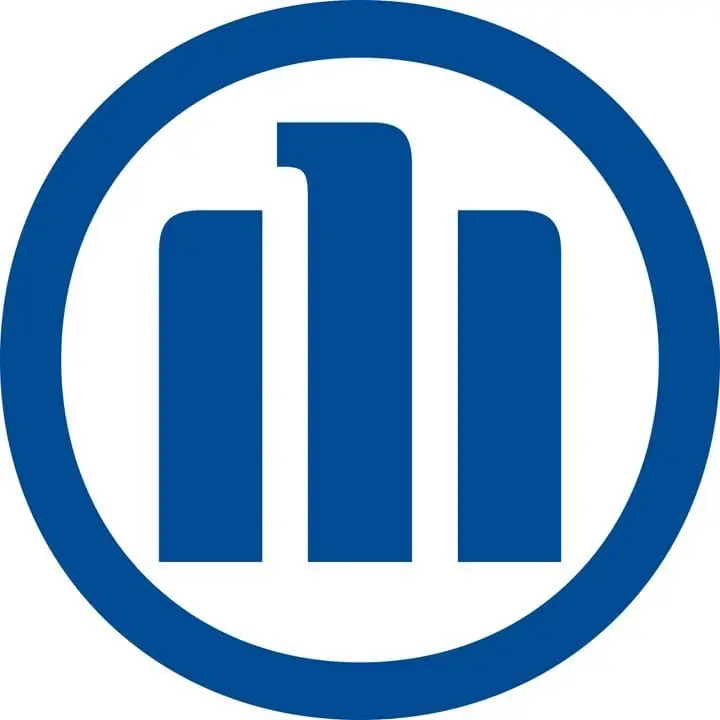 Interior de la agencia Allianz Movilidad Car 4 You