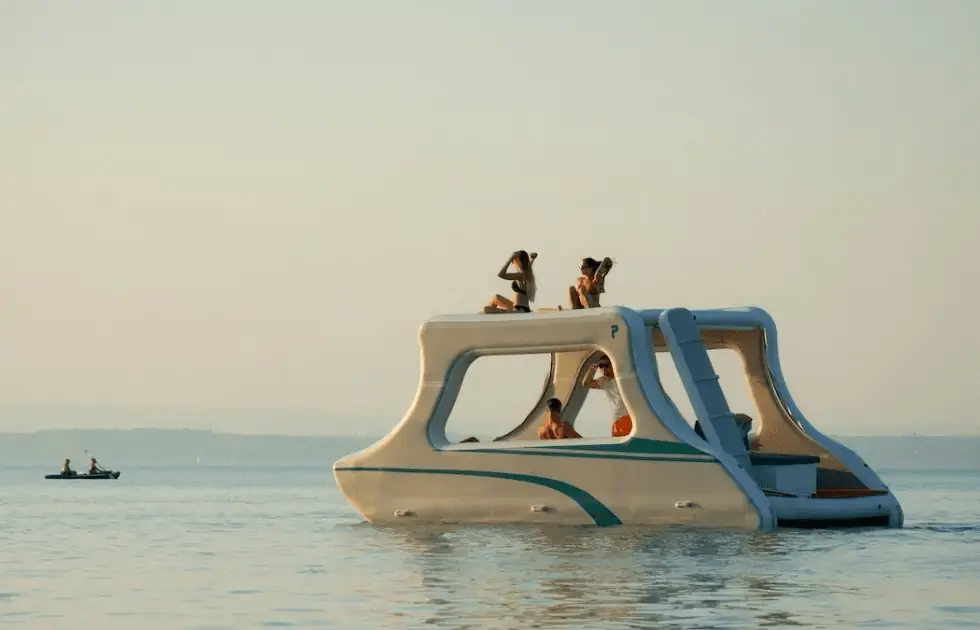 Barco de Portless La Manga con plataforma de baño