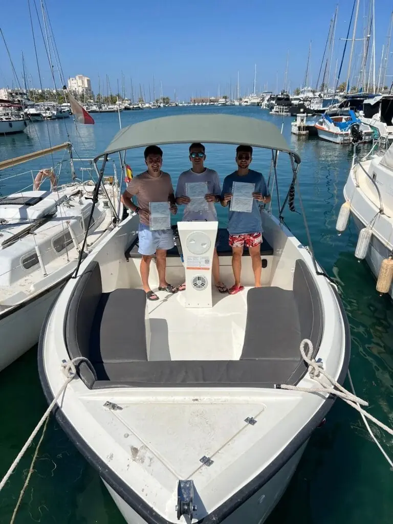 Prácticas náuticas de Escuela Náutica Ortega en La Manga del Mar Menor