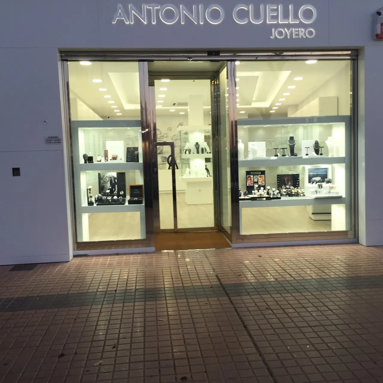 Antonio Cuello Joyero – joyería y relojería con taller propio en Los Belones, imagen 4