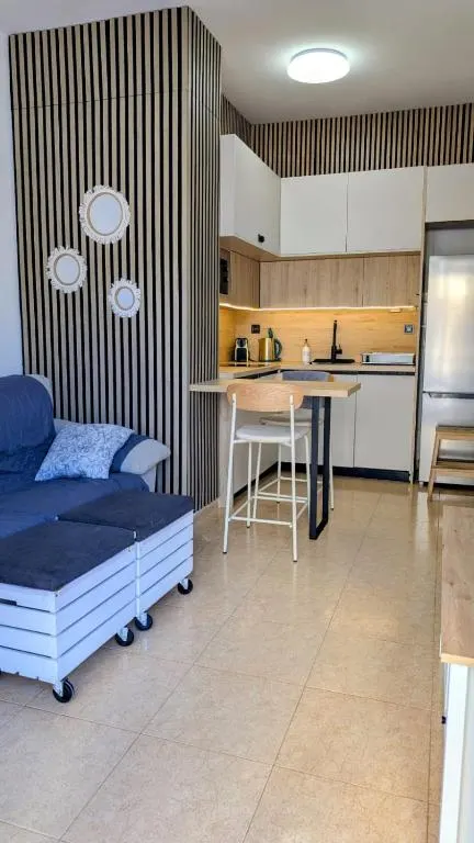 Cocina y salón del apartamento en Cabo de Palos - La Manga