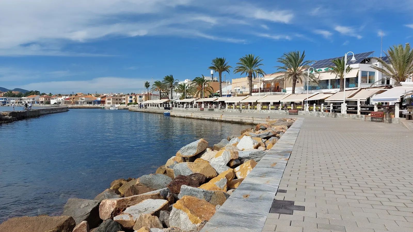 Paseo marítimo cerca de la Urbanización Ágata, La Manga del Mar Menor