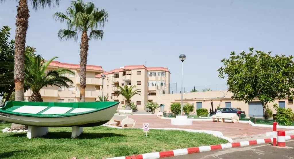 Salón-comedor de Apartamentos Tesy en La Manga del Mar Menor
