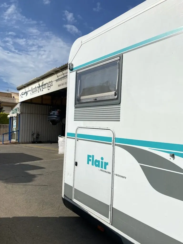 Equipo de diagnosis Gutmann Hella en AutoManga