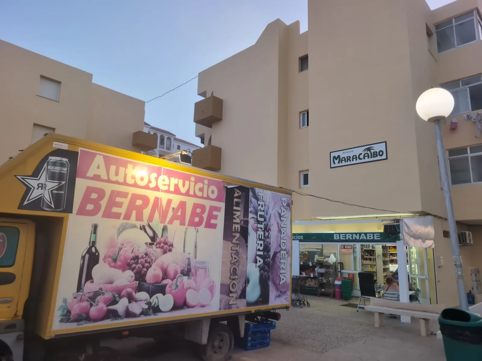 Local de Autoservicio Bernabé en la Gran Vía