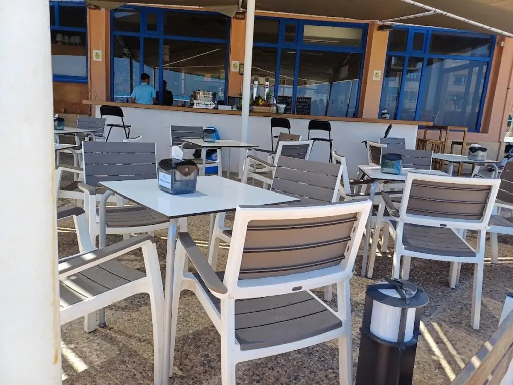 Bar de Playa El Velero, chiringuito del Aparthotel Londres