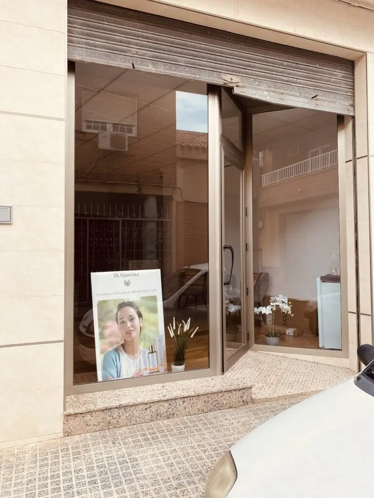 Fachada de Beauty in 1 en Los Belones