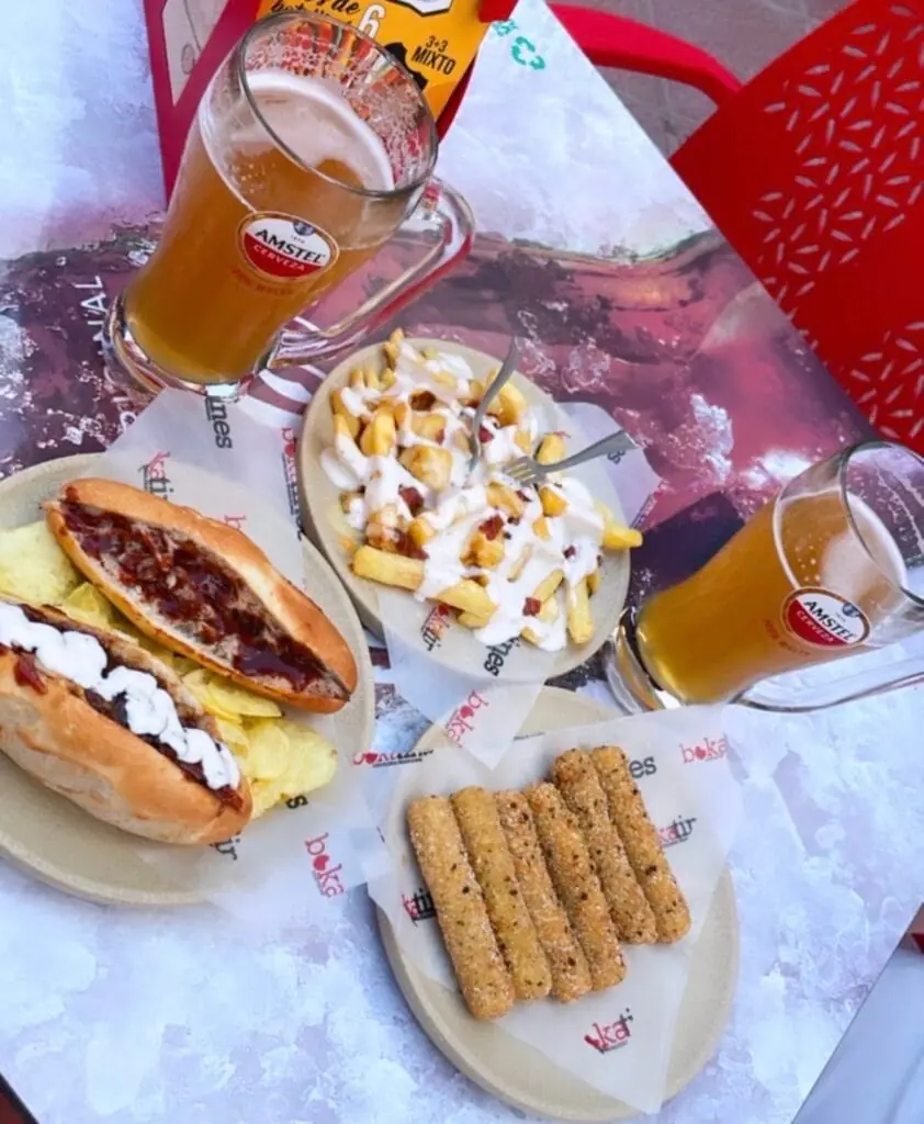 Comida de Bokatines en Alcazaba Zoco de La Manga