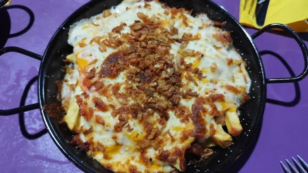 Bronx Burger en La Manga del Mar Menor: patatas gratinadas
