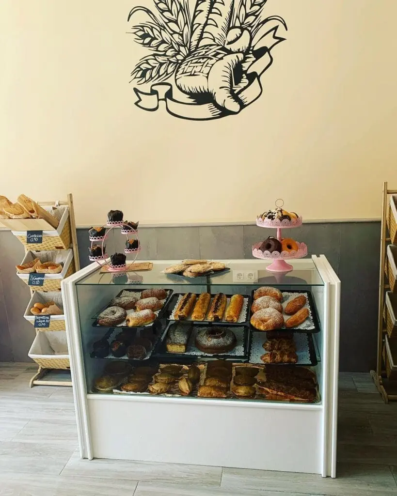 Fachada de Cafetería Heladería Neptuno, km 7,5 de la Gran Vía