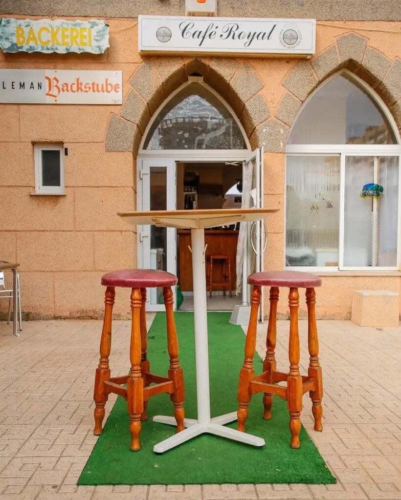 Fachada de Café Royal - Backerei, panadería alemana en La Manga