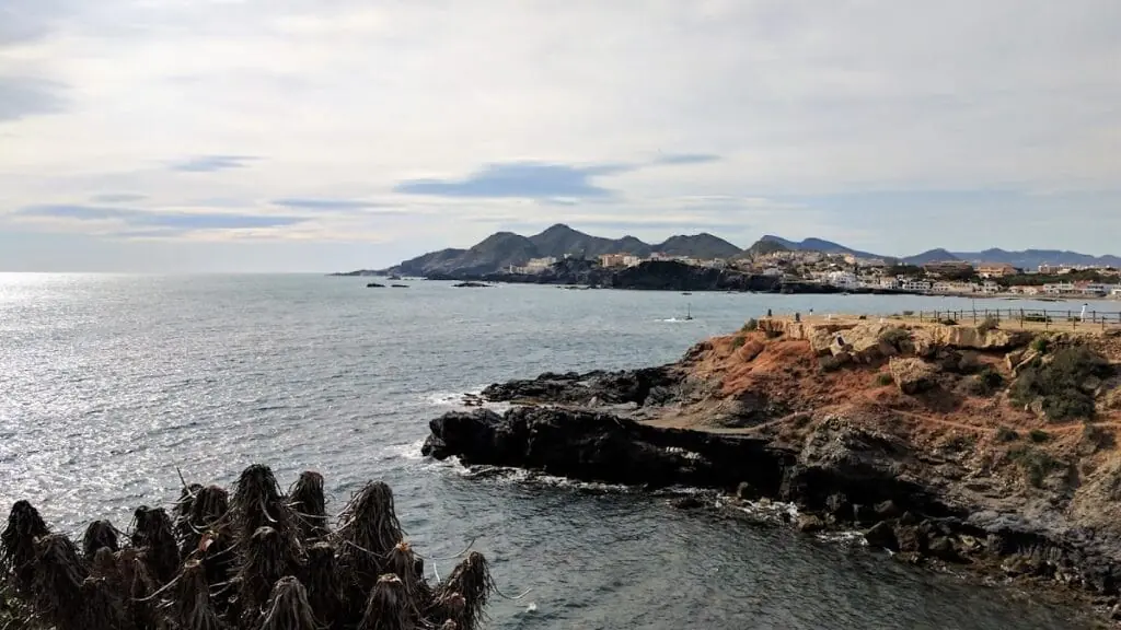 Cala Major vista desde el sendero costero de Cabo de Palos
