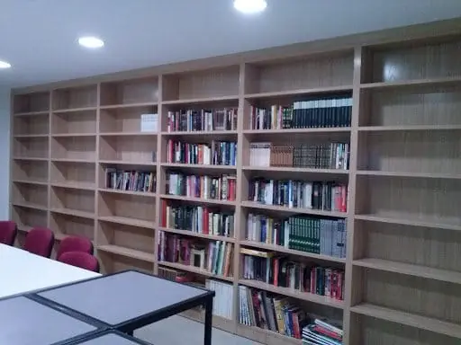 Detalle de acabado en madera de la carpintería Juan Huertas Martínez