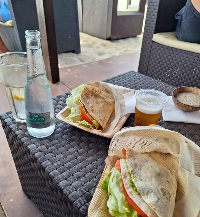 Ambiente de playa en Chiringuito el Francés, San Javier