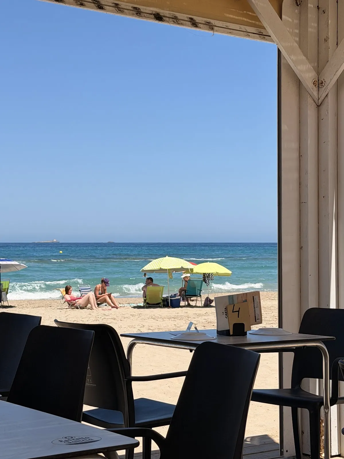 Ambiente de playa en Chiringuito Odesa Beach, La Manga