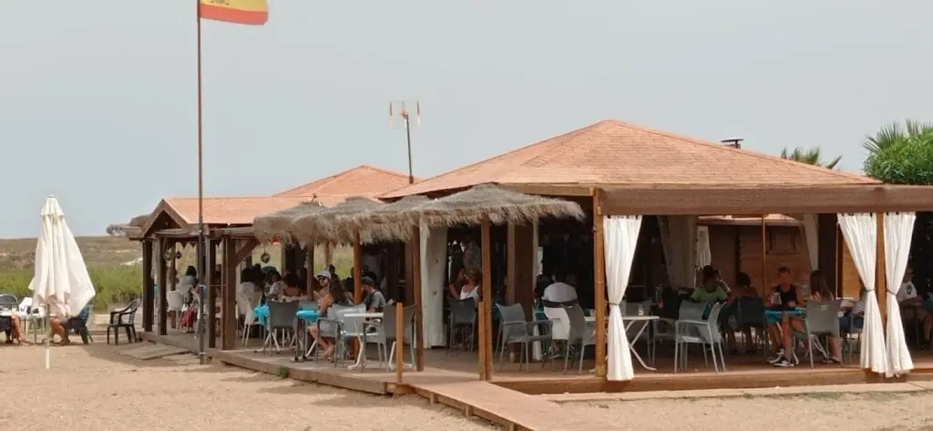 Chiringuito Punta de Lomas, paseo marítimo de Mar de Cristal