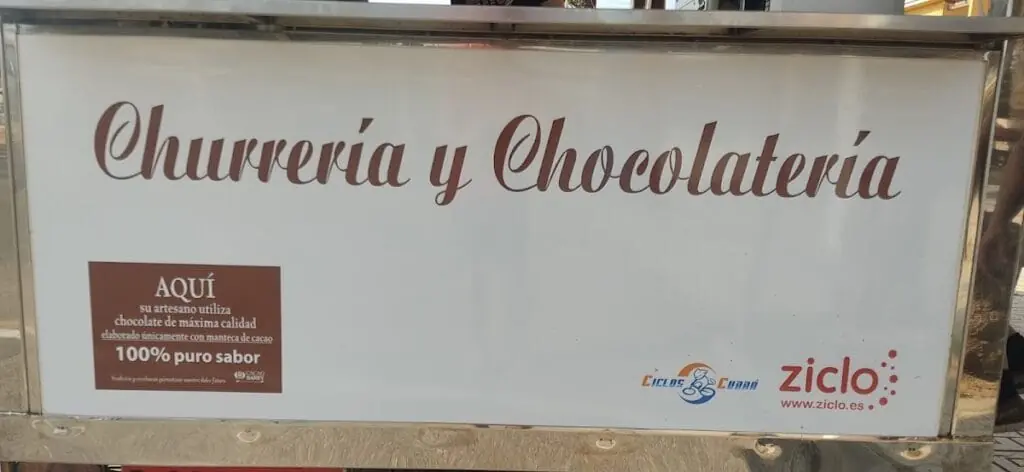 Churros recién hechos en la Churrería Ángel Urán