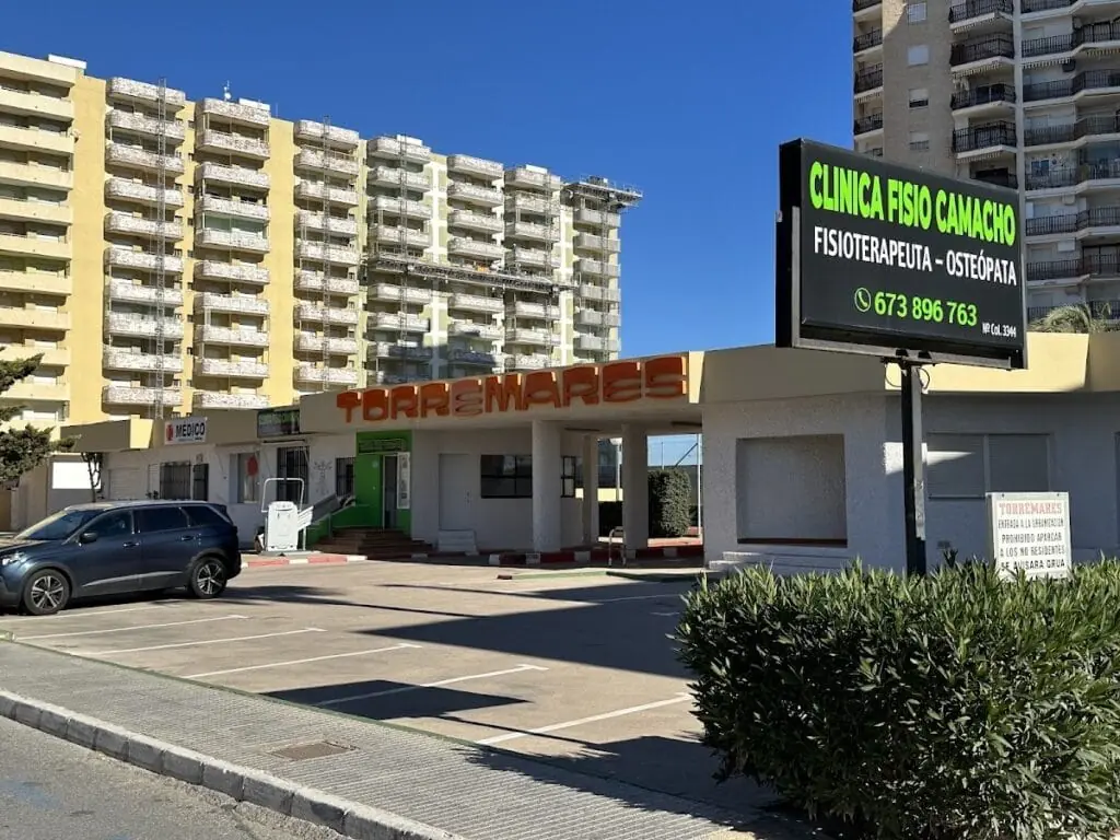 Sala de tratamiento de Clínica Fisio Camacho en La Manga