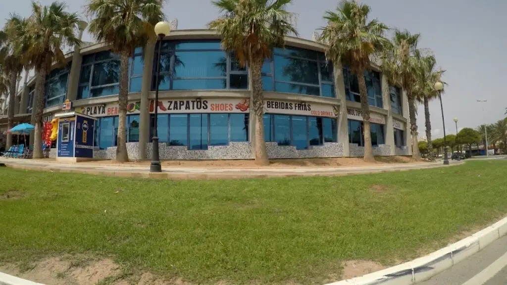 D`Costa Puerto y Playa – tienda de artículos de playa, regalos y alimentación en La Manga, imagen 3