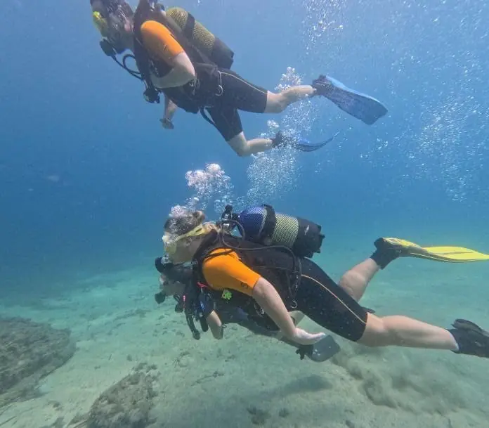 Aula audiovisual de Divers Cabo de Palos para cursos de buceo