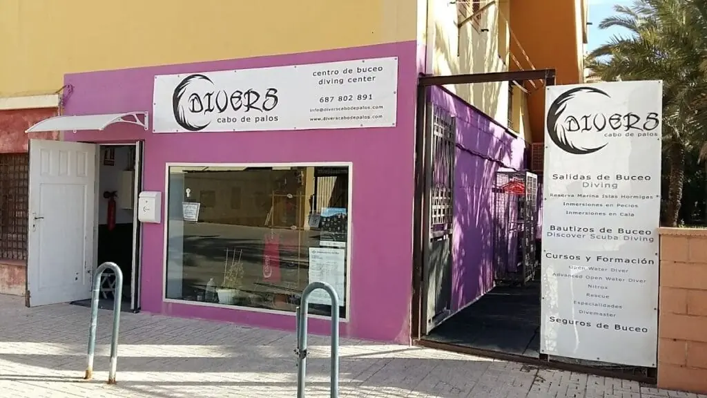 Bautizo de buceo de Divers Cabo de Palos en aguas seguras