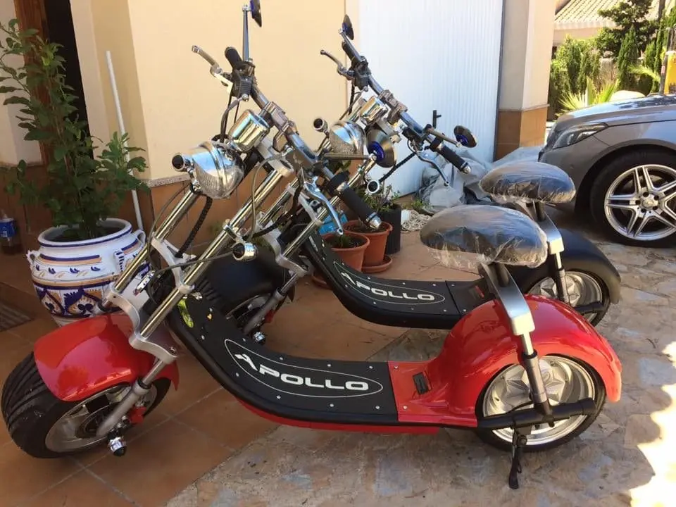 Bicicletas de alquiler de Ecomobike en la Urbanización Monterrey, La Manga