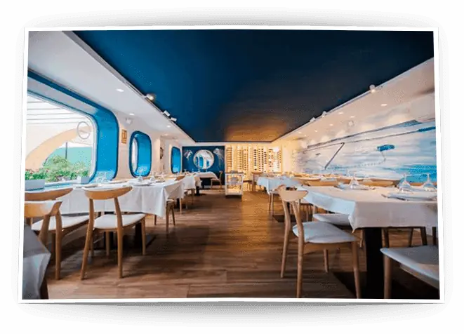 Dining room at El Camarote de la Martinique in La Manga