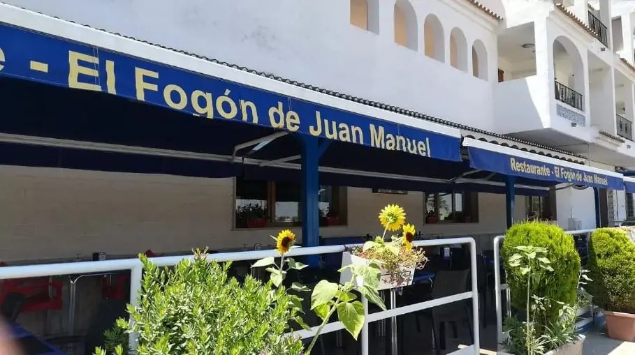 El Fogon De Juan Manuel en La Manga del Mar Menor: terraza del local