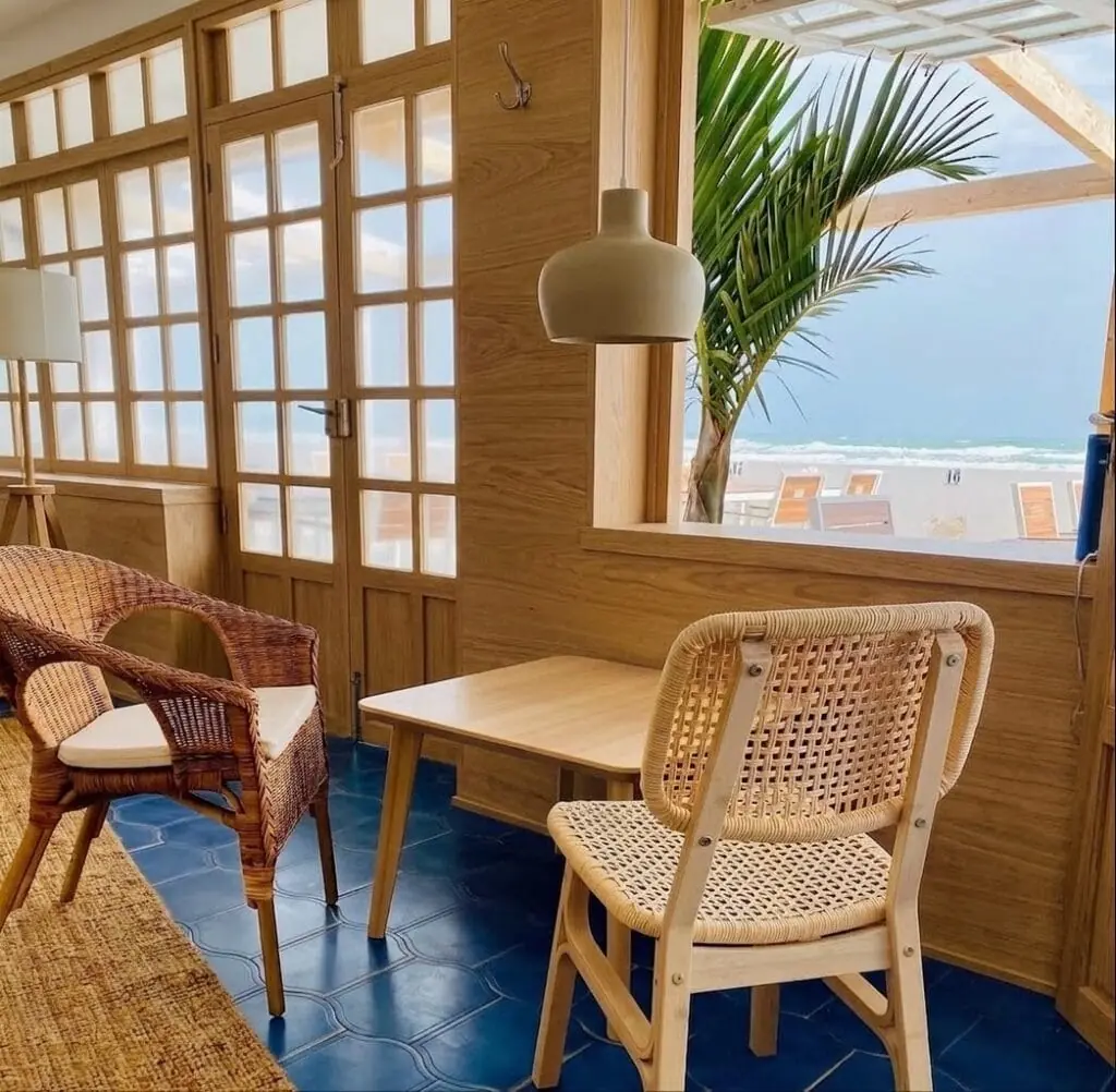 Comedor de El Nido con vistas al Mediterráneo en La Manga