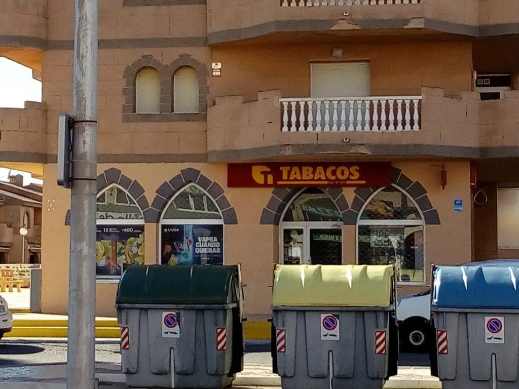 Fachada del Estanco Castillo de Mar Tabacos, La Manga