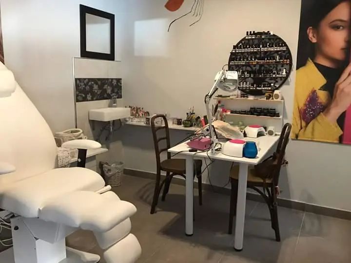 Manicure and pedicure area at Body Diamond, Los Belones