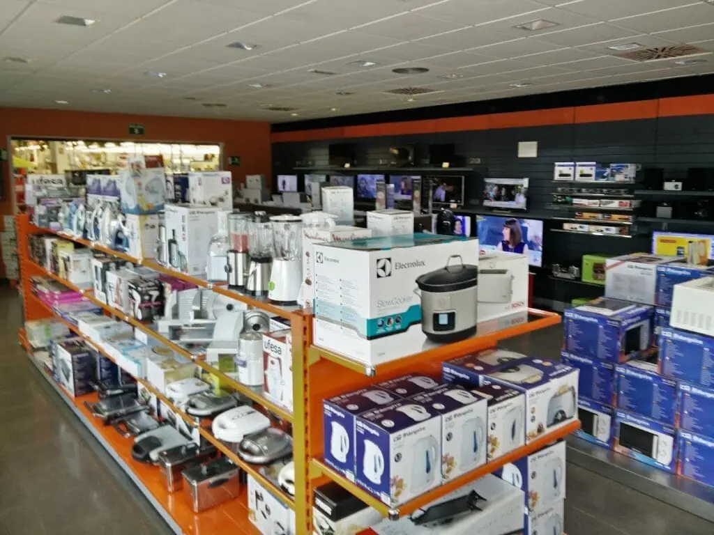 Electrodomésticos expuestos en Expert Alttamar
