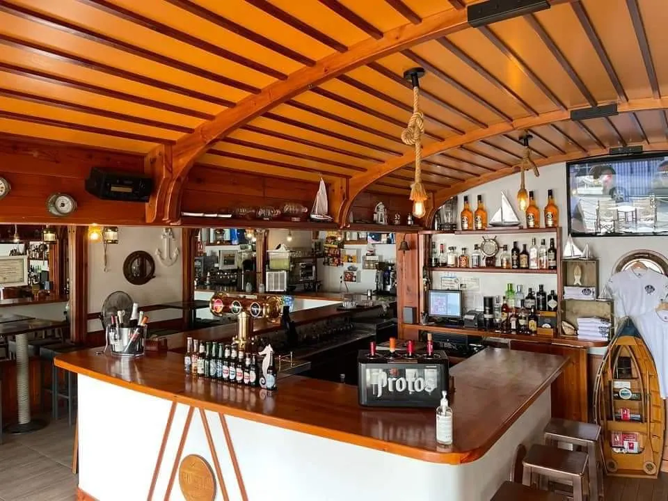 Ambiente de Falúa Café Bar Internet en La Manga