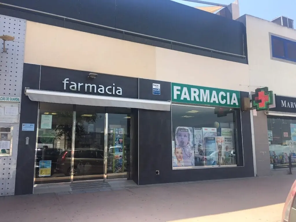 Fachada de Farmacia Ana Elena Castrillo Puente en Calle Albahaca, Cabo de Palos