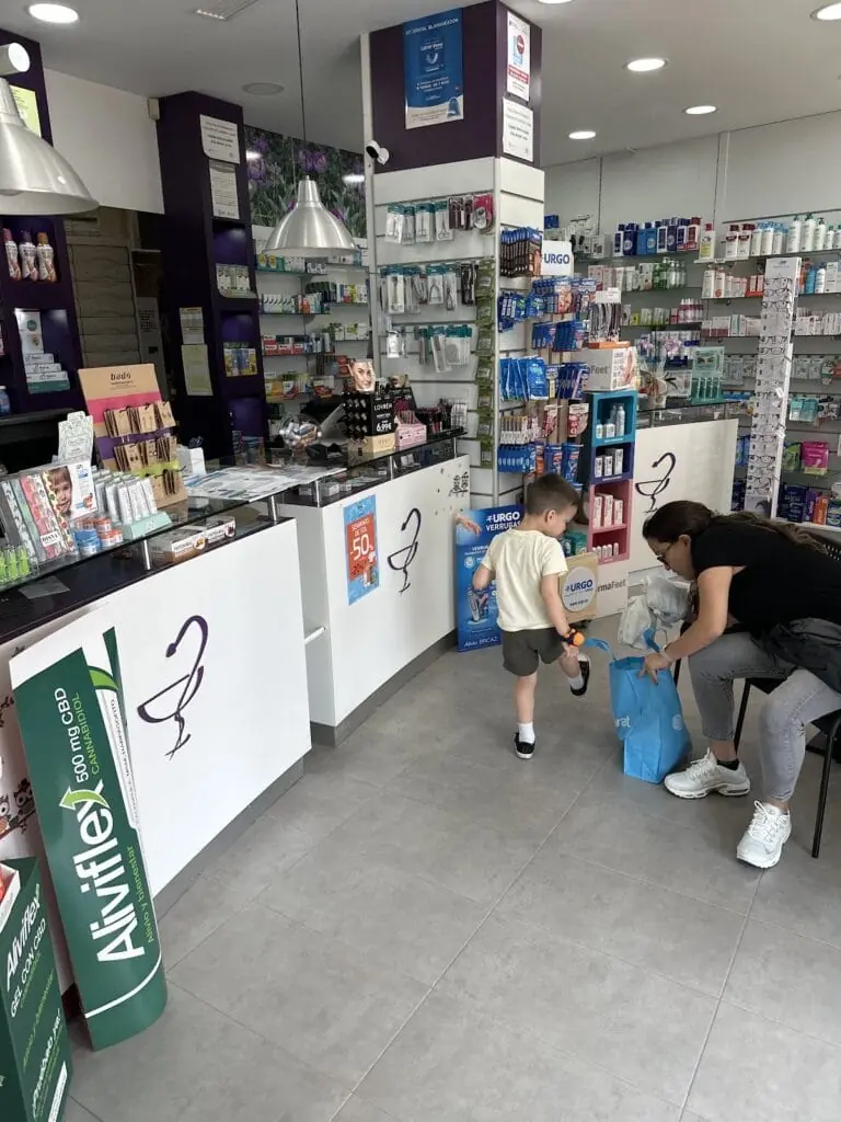 Interior de Farmacia El Estacio Carlos Ayuso en La Manga