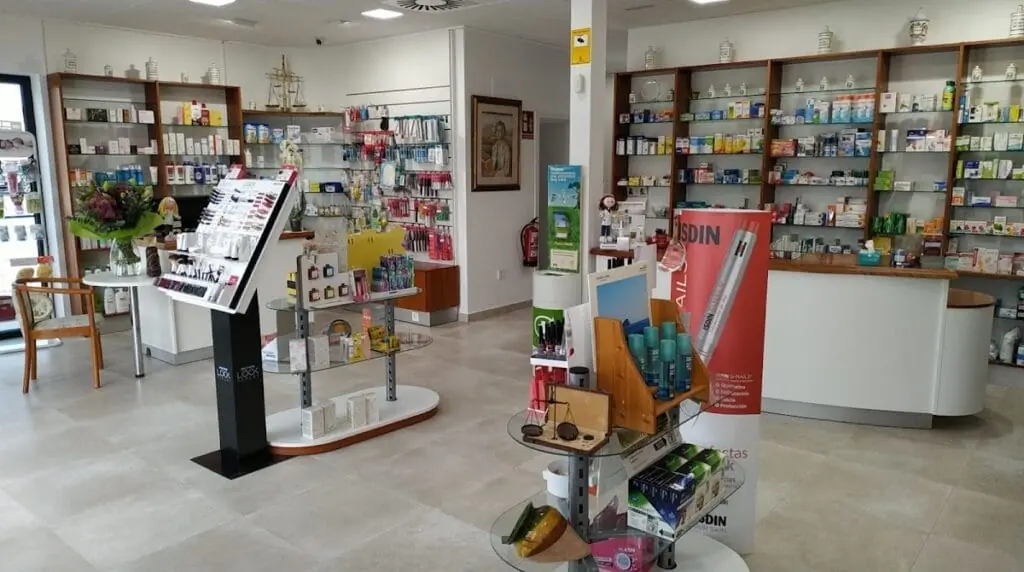 Interior de Farmacia La Manga Club en La Manga Club