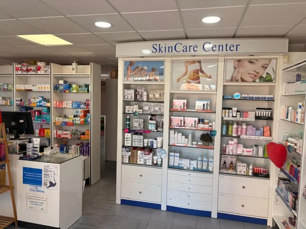 Sección SkinCare Center de Farmacia Las Sirenas