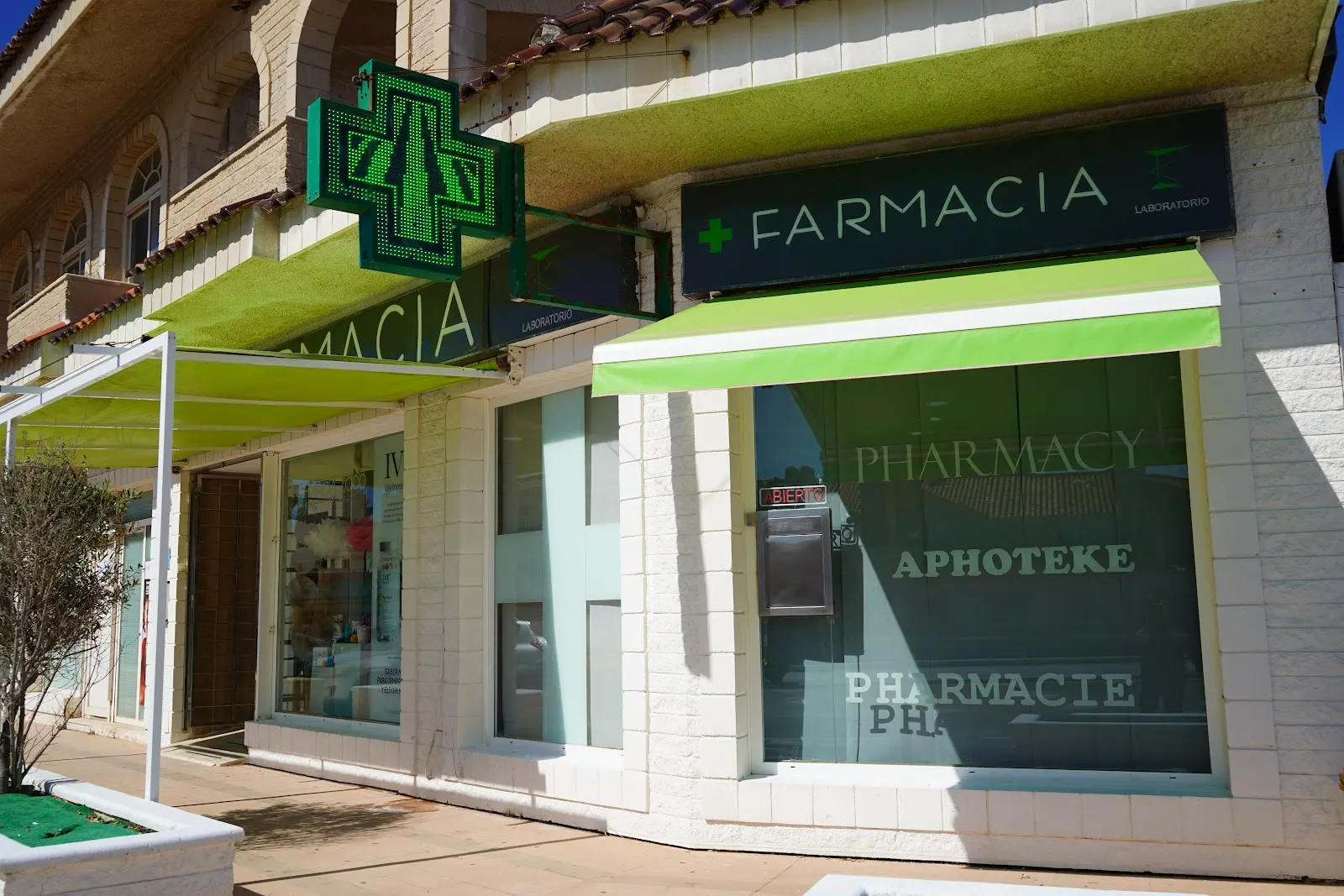 Mostrador de Farmacia Zoco La Manga