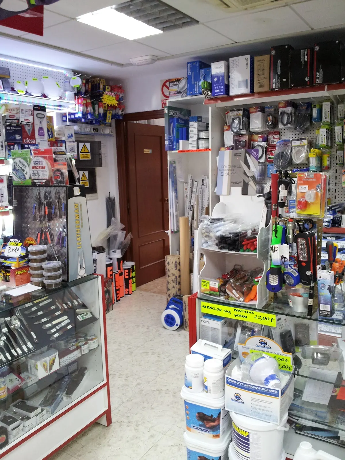 Sección náutica de Ferretería ZOKO, La Manga