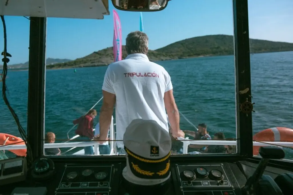 Grupo celebrando a bordo de Flippaboat
